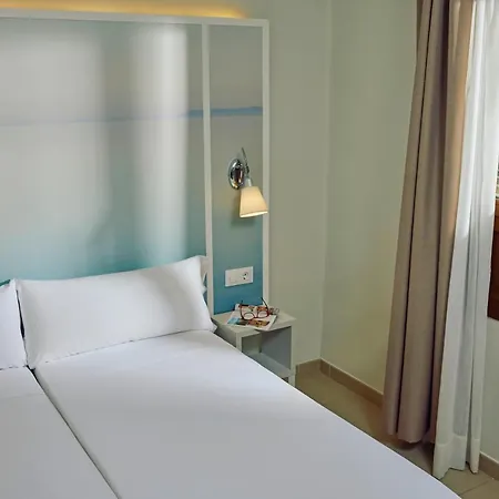 Grupotel Flamingo 2* 플라야블랑카