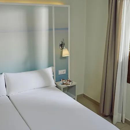 Grupotel Flamingo Aparthotel 2*